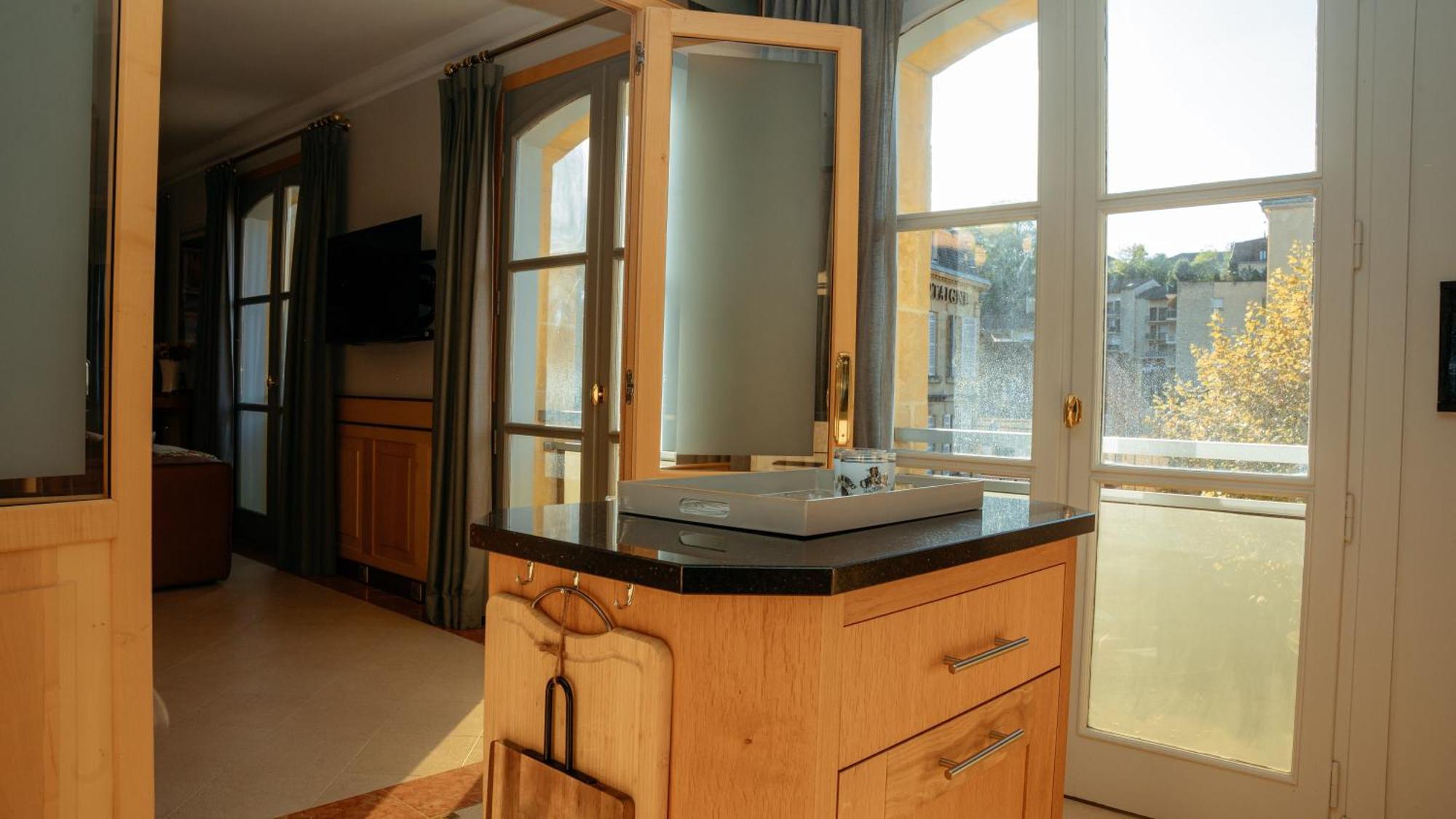 Superbe Appartement 132M2, Classe 5 Etoiles, Sarlat Centre Eksteriør bilde