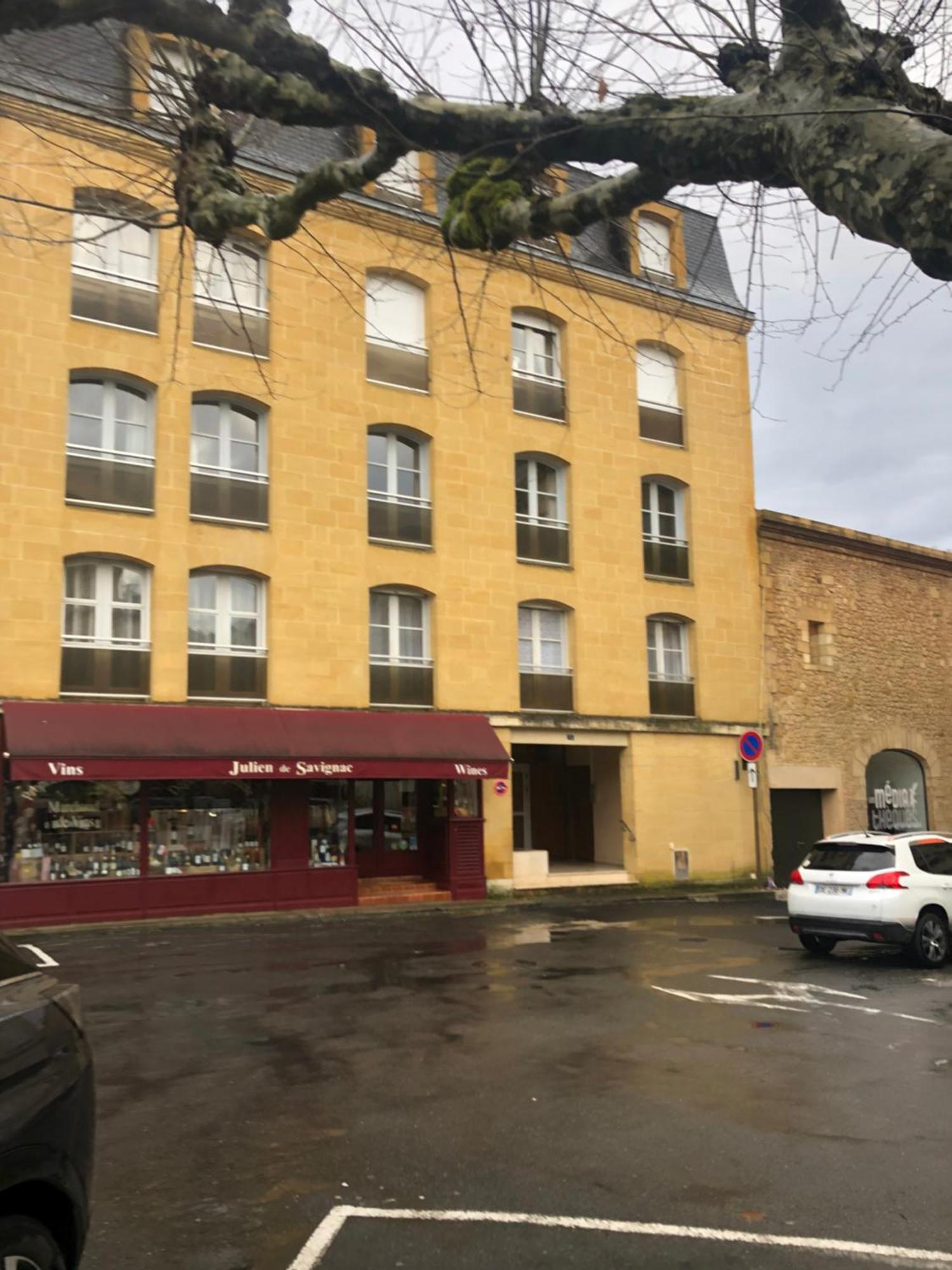 Superbe Appartement 132M2, Classe 5 Etoiles, Sarlat Centre Eksteriør bilde